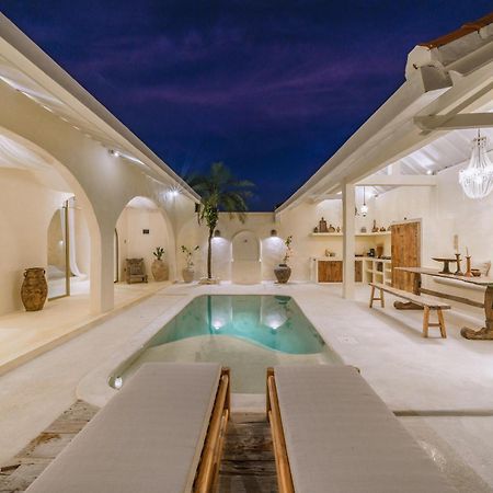 Villa Stella: 2Br Vibrant Mediterranean Oasis Canggu Esterno foto